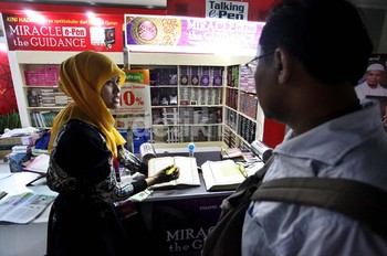 Teknologi Miracle e-pen selain dapat membaca, juga dapat mendengarkan audio Myfa, baik itu bacaan Alquran, terjemah, maupun cerita.