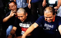 Fadjroel melakukan aksinya tersebut bersama rekannya, Maman Imanulhaq. Ramses/detikFoto.