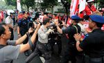 Polisi Bentrok dengan Massa PKPI
