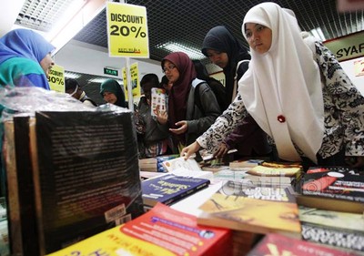 Perang Diskon di Pameran Buku Islam