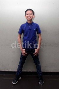 Lewat IMB, Josua berharap bisa mewujudkan keinginannya untuk menjadi penyanyi secara profesional.