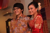 Annisa Bahar mengungkapkan, Juwitalah yang ingin cepat-cepat tunangan.