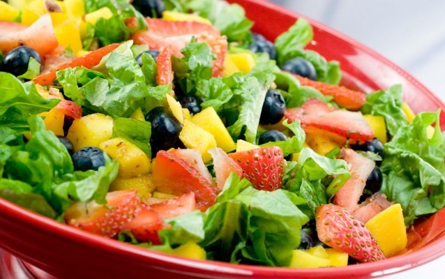 9 Ritual Kecantikan Wanita dari Berbagai Belahan Dunia 4 Salad Buah Untuk Mempercantik Kulit