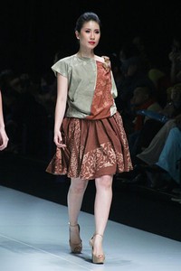 Jakarta, Indonesia - 16 Februari. Rosso Frendly Nature. Indonesia Fashion Week 2013 at Jakarta Convention Center. 16 Februari 2013. Senayan. Jakarta. [Foto: Mohammad Abduh/Wolipop]