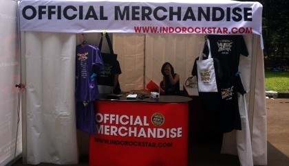 Berburu Aneka Merchandise Idola KPop di Music Bank Jakarta