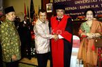 Gelar Doktor Kehormatan Untuk Taufiq Kiemas