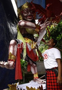  Ogoh-ogoh Dewi Durga ini akan di bakar besok di Monas bersama puluhan Ogoh. Ramses/detikfoto     