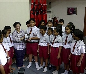 Usai Foto Bareng Siswa SD, Mega Terima Kunjungan Delegasi Korsel