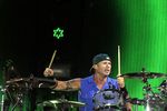 Aksi Enerjik Red Hot Chili Peppers di Atas Panggung