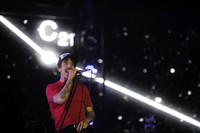 RHCP saat tampil di stadium Mateo Flores, Guatemala. AFP/Johan ordonez.