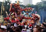 Pawai Ogoh-ogoh di Monas Berlangsung Meriah