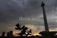 Pawai ogoh-ogoh dilakukan sehari jelang Nyepi.