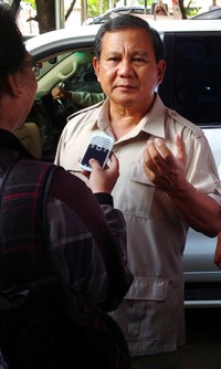 Prabowo saat tiba di kantor DPP Gerindra, Ragunan.