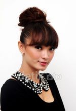 Zaskia Gotik Pamer Keindahan Kakinya