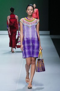 Jakarta, Indonesia - 16 Februari. Novita Yunus BC Borneo Beat. Indonesia Fashion Week 2013 at Jakarta Convention Center. 16 Februari 2013. Senayan. Jakarta. [Foto: Mohammad Abduh/Wolipop]