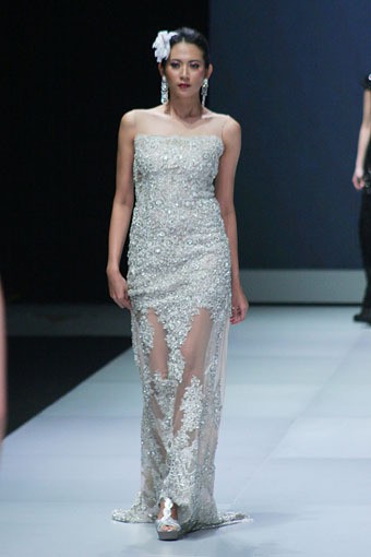 Jakarta, Indonesia - 16 Februari. Indische by Riri Rengganis. Indonesia Fashion Week 2013 at Jakarta Convention Center. 16 Februari 2013. Senayan. Jakarta. [Foto: Mohammad Abduh/Wolipop]