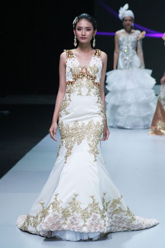 Jakarta, Indonesia - 16 Februari. Indische by Riri Rengganis. Indonesia Fashion Week 2013 at Jakarta Convention Center. 16 Februari 2013. Senayan. Jakarta. [Foto: Mohammad Abduh/Wolipop]