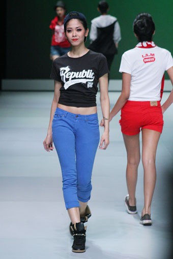 Jakarta, Indonesia - 16 Februari. Sandryant @iamUNIFIT. Indonesia Fashion Week 2013 at Jakarta Convention Center. 16 Februari 2013. Senayan. Jakarta. [Foto: Mohammad Abduh/Wolipop]