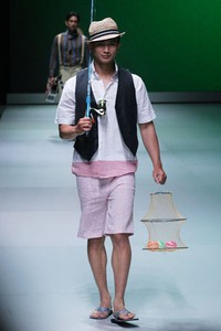 Jakarta, Indonesia - 16 Februari. Ai Syarief Individualism. Indonesia Fashion Week 2013 at Jakarta Convention Center. 16 Februari 2013. Senayan. Jakarta. [Foto: Mohammad Abduh/Wolipop]