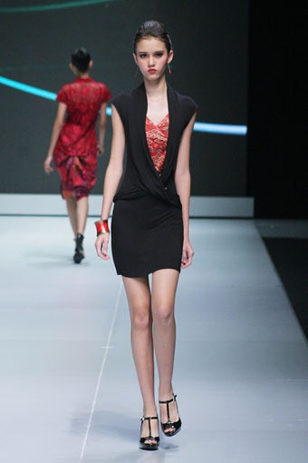 Jakarta, Indonesia - 16 Februari. Indische by Riri Rengganis. Indonesia Fashion Week 2013 at Jakarta Convention Center. 16 Februari 2013. Senayan. Jakarta. [Foto: Mohammad Abduh/Wolipop]