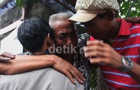 Kesedihan terlihat di wajah para korban kebakaran.