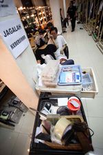 Melihat Back Stage Pementasan Sampek Engtay