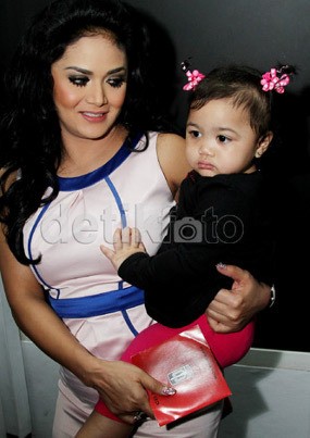 Krisdayanti: Amora Nanti Bakal Jadi Penyanyi