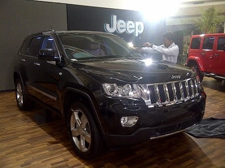 Boros BBM, Penjualan Cherokee Bermesin Besar Dihentikan