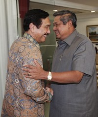 Tujuh purnawirawan jenderal yang hadir adalah: Luhut panjaitan, Subagyo HS, Fahrul Rozi, Agus Wijoyo, Johny Josephus, Sumardi dan Suaidi Marasabessy. Abror Rizki/Setpres.