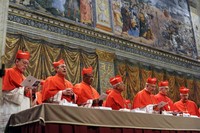 Sebanyak 115 Kardinal dari seluruh dunia sudah berkumpul di Kapel Sistina. Reuters/Osservatore Romano.