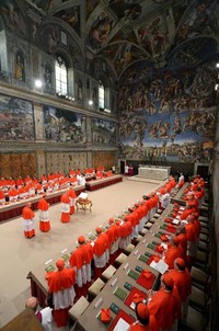 Di Kapel Sistina ini pula, para kardinal pemilih akan mengambil keputusan untuk memilih penerus Paus Benediktus XVI. Reuters/Osservatore Romano.