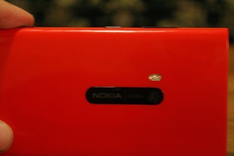 Nokia Lumia 920: Kolaborasi Epik Kamera & Windows Phone 8