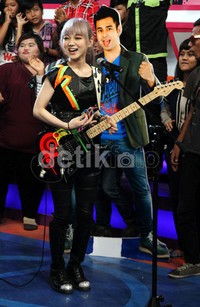 Sudah siap nyanyi bareng Scandal malam ini? Gusmun/detikFoto.
