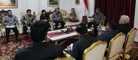 Dalam pertemuan SBY dengan KEN, dibahas sejumlah isu perekonomian, antara lain situasi fiskal terutama soal jumlah subsidi yang dinilai cukup besar pada APBN. Abror Rizki/Setpres.