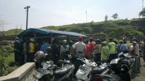 Korban Lumpur Lapindo Sweeping Pekerja Tanggul