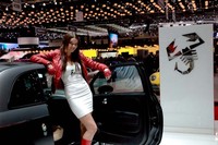 Untuk bisa menjadi model di salah satu pameran terbesar di dunia ini, mereka diwajibkan mengikuti kursus terlebih dulu. (dok Geneva Motor Show).
