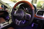 Grand Cherokee 3.6 L Overland Tampil Perkasa