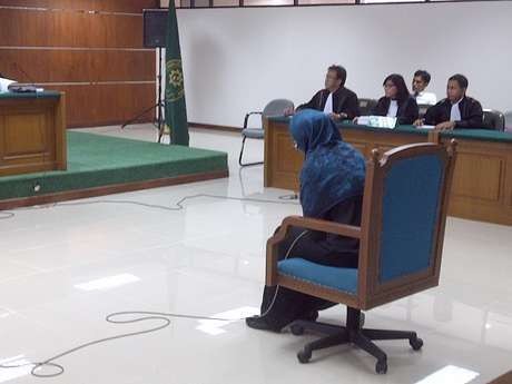 Mengaku Sakit Maag dan Diare, Neneng Dibawa ke Rumah Sakit