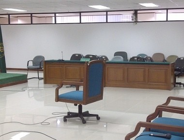 Sidang Vonis Neneng Dilanjut Tanpa Kehadiran Terdakwa dan Pengacara