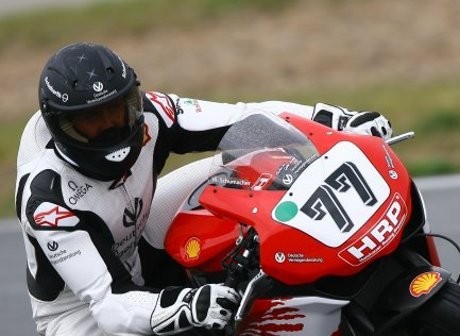 Schumacher Ternyata Juga Doyan Ngebut Pakai Moge