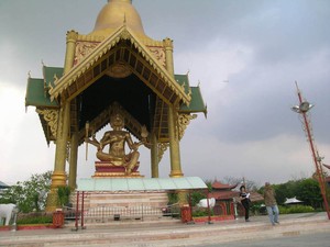 Keren! Surabaya Punya Patung Buddha 4 Wajah