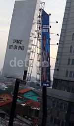 Diterjang Angin, Baliho di Gatsu Roboh