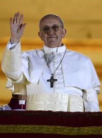 Setelah ditetapkan sebagai Paus, Bergoglio menyeru dunia kepada persaudaraan dalam Gereja. Reuters/Dylan Martinez.