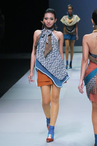 Jakarta, Indonesia - 16 Februari. Dandy T Hidayat Parasrani. Indonesia Fashion Week 2013 at Jakarta Convention Center. 16 Februari 2013. Senayan. Jakarta. [Foto: Mohammad Abduh/Wolipop]