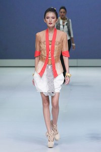 Jakarta, Indonesia - 16 Februari. Dessy Natalia Hello, Young Java!. Indonesia Fashion Week 2013 at Jakarta Convention Center. 16 Februari 2013. Senayan. Jakarta. [Foto: Mohammad Abduh/Wolipop]