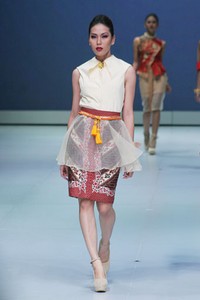 Jakarta, Indonesia - 16 Februari. Dessy Natalia Hello, Young Java!. Indonesia Fashion Week 2013 at Jakarta Convention Center. 16 Februari 2013. Senayan. Jakarta. [Foto: Mohammad Abduh/Wolipop]