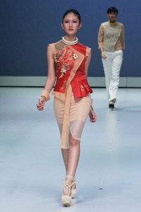 Jakarta, Indonesia - 16 Februari. Dessy Natalia Hello, Young Java!. Indonesia Fashion Week 2013 at Jakarta Convention Center. 16 Februari 2013. Senayan. Jakarta. [Foto: Mohammad Abduh/Wolipop]