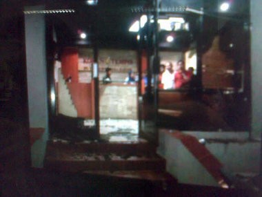 Penyerbu Kantor Tempo Datang dengan Senjata Tajam