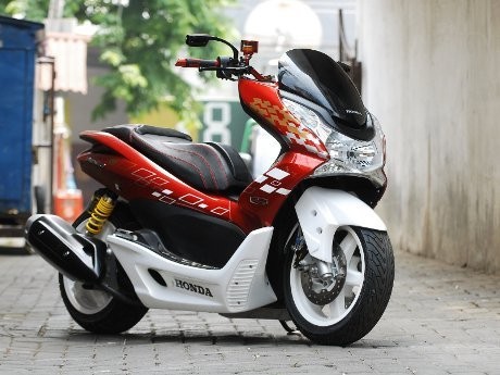 Honda PCX 150 Low Rider Elegan