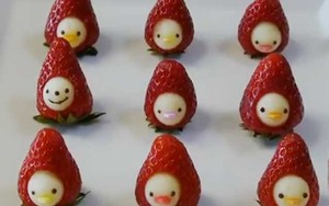 Yuk, Bikin Strawberry Bentuk Bebek Buat si Kecil!